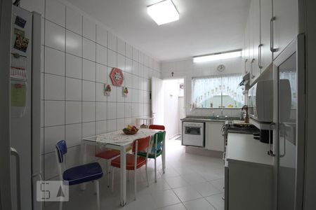 Casa de condomínio à venda com 237m², 3 quartos e 3 vagasCozinha