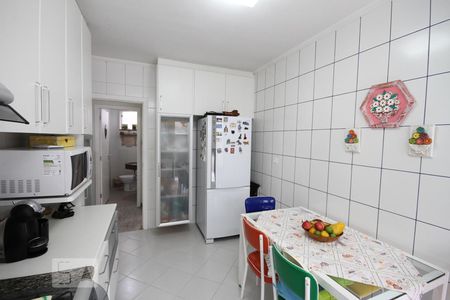 Casa de condomínio à venda com 237m², 3 quartos e 3 vagasCozinha