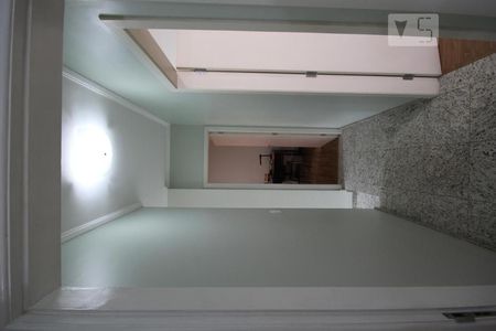 Casa de condomínio à venda com 237m², 3 quartos e 3 vagasCorredor