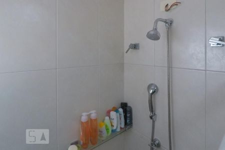 Casa de condomínio à venda com 380m², 3 quartos e 3 vagas Casa de condomínio à venda com 380m², 3 quartos e 3 vagasBanheiro