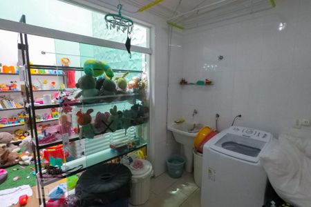 Casa de condomínio à venda com 380m², 3 quartos e 3 vagas Casa de condomínio à venda com 380m², 3 quartos e 3 vagasÁrea de Serviço