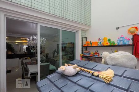 Casa de condomínio à venda com 380m², 3 quartos e 3 vagas Casa de condomínio à venda com 380m², 3 quartos e 3 vagasVaranda