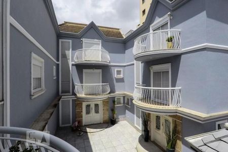 Casa de condomínio à venda com 380m², 3 quartos e 3 vagas Casa de condomínio à venda com 380m², 3 quartos e 3 vagasQuarto