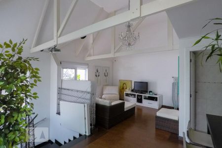 Casa de condomínio à venda com 380m², 3 quartos e 3 vagas Casa de condomínio à venda com 380m², 3 quartos e 3 vagasSala