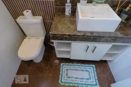 Casa de condomínio à venda com 380m², 3 quartos e 3 vagas Casa de condomínio à venda com 380m², 3 quartos e 3 vagasLavabo