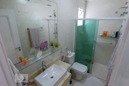 Casa de condomínio à venda com 380m², 3 quartos e 3 vagas Casa de condomínio à venda com 380m², 3 quartos e 3 vagasBanheiro