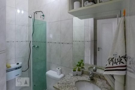 Casa de condomínio à venda com 380m², 3 quartos e 3 vagas Casa de condomínio à venda com 380m², 3 quartos e 3 vagasBanheiro