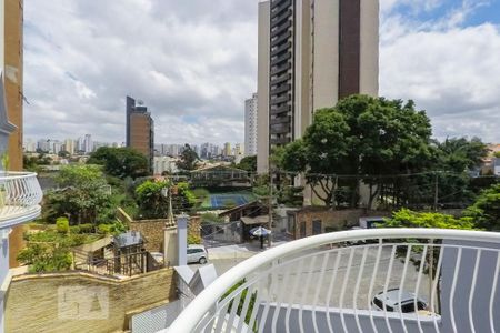 Casa de condomínio à venda com 380m², 3 quartos e 3 vagas Casa de condomínio à venda com 380m², 3 quartos e 3 vagasTerraço