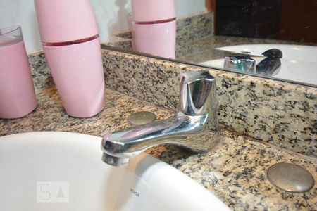 Apartamento à venda com 97m², 3 quartos e 1 vagaBanheiro da Suíte - Torneira