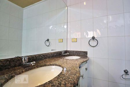 Apartamento à venda com 150m², 3 quartos e 3 vagasBanheiro da Suíte