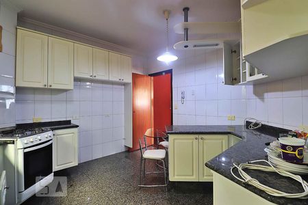 Apartamento à venda com 150m², 3 quartos e 3 vagasCozinha