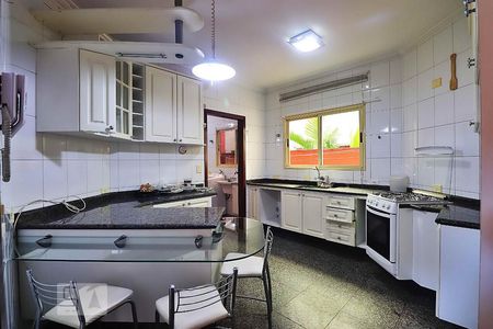Apartamento à venda com 150m², 3 quartos e 3 vagasCozinha