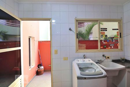 Apartamento à venda com 150m², 3 quartos e 3 vagasLavanderia