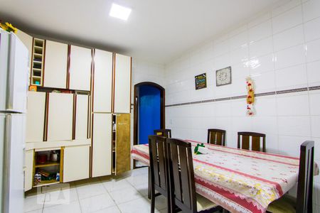 Casa à venda com 116m², 3 quartos e 2 vagasCozinha