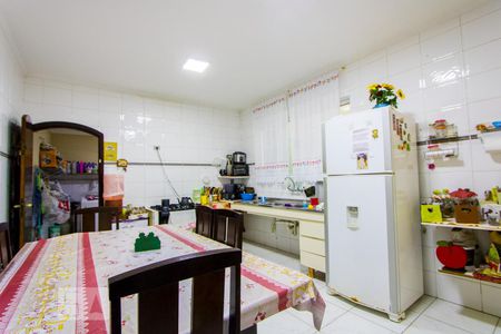 Casa à venda com 116m², 3 quartos e 2 vagasCozinha