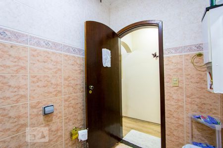 Casa à venda com 116m², 3 quartos e 2 vagasBanheiro social