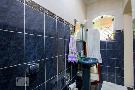 Casa à venda com 116m², 3 quartos e 2 vagasBanheiro do quarto 1