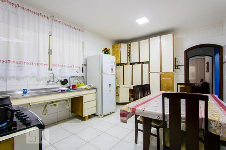 Casa à venda com 116m², 3 quartos e 2 vagasCozinha