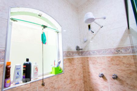 Casa à venda com 116m², 3 quartos e 2 vagasBanheiro social