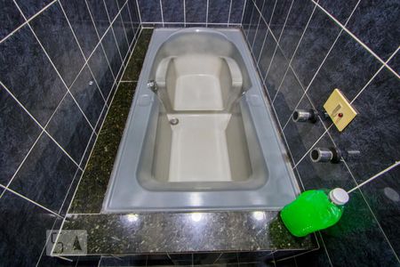 Casa à venda com 116m², 3 quartos e 2 vagasBanheiro do quarto 1