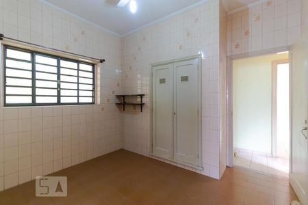 Casa à venda com 190m², 2 quartos e 3 vagas Casa à venda com 190m², 2 quartos e 3 vagasSala de Jantar