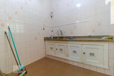 Casa à venda com 190m², 2 quartos e 3 vagas Casa à venda com 190m², 2 quartos e 3 vagasCozinha