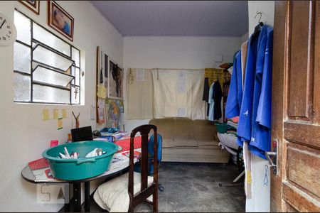 Casa à venda com 268m², 3 quartos e 4 vagasQuarto de Serviço