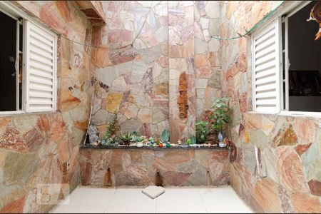 Casa à venda com 268m², 3 quartos e 4 vagasfundo cs