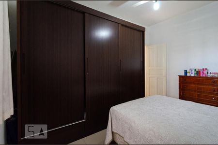 Casa à venda com 268m², 3 quartos e 4 vagasQuarto 2