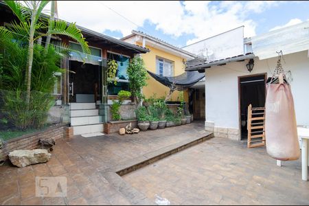 Casa à venda com 268m², 3 quartos e 4 vagasÁrea Externa