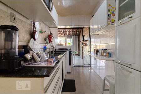 Casa à venda com 268m², 3 quartos e 4 vagascozinha