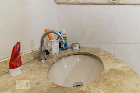 Apartamento à venda com 180m², 3 quartos e sem vagaBanheiro da Suíte 1