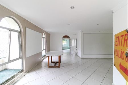 Apartamento à venda com 68m², 2 quartos e 1 vaga Apartamento à venda com 68m², 2 quartos e 1 vagaSalão de Festas