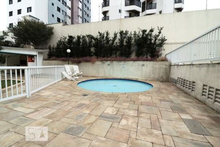 Apartamento à venda com 68m², 2 quartos e 1 vaga Apartamento à venda com 68m², 2 quartos e 1 vagaPiscina