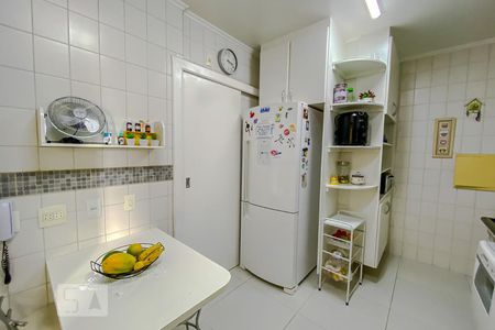 Apartamento à venda com 87m², 3 quartos e 2 vagasCozinha
