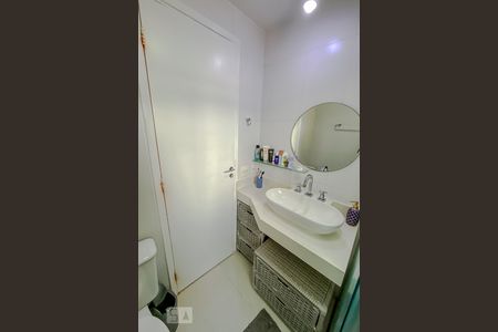 Apartamento à venda com 87m², 3 quartos e 2 vagasBanheiro da Suite