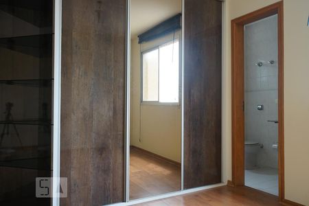 Suíte de apartamento para alugar com 3 quartos, 89m² em Água Verde, Curitiba
