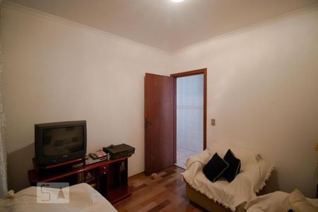 Casa à venda com 400m², 4 quartos e 2 vagas Casa à venda com 400m², 4 quartos e 2 vagasSala de TV