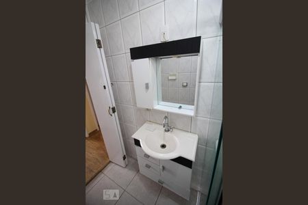 Apartamento para alugar com 64m², 2 quartos e sem vaga Apartamento para alugar com 64m², 2 quartos e sem vagaBanheiro