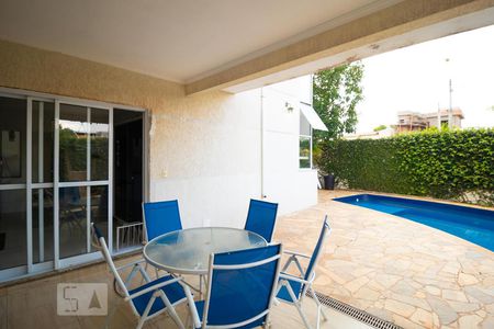 Casa à venda com 233m², 3 quartos e 3 vagas Casa à venda com 233m², 3 quartos e 3 vagasChurrasqueira