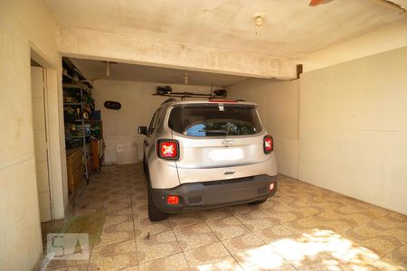 Casa à venda com 233m², 3 quartos e 3 vagas Casa à venda com 233m², 3 quartos e 3 vagasGaragem