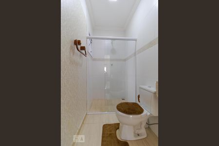 Casa à venda com 233m², 3 quartos e 3 vagas Casa à venda com 233m², 3 quartos e 3 vagasBanheiro 01