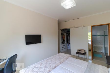 Casa à venda com 233m², 3 quartos e 3 vagas Casa à venda com 233m², 3 quartos e 3 vagasSuíte