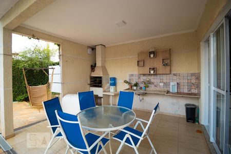 Casa à venda com 233m², 3 quartos e 3 vagas Casa à venda com 233m², 3 quartos e 3 vagasChurrasqueira