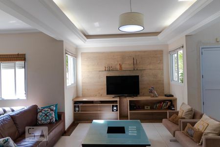 Casa à venda com 233m², 3 quartos e 3 vagas Casa à venda com 233m², 3 quartos e 3 vagasSalas
