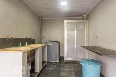 Casa à venda com 300m², 4 quartos e 2 vagas Casa à venda com 300m², 4 quartos e 2 vagasÁrea de Serviço