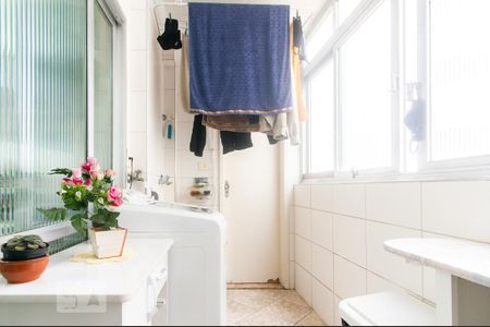 Apartamento à venda com 71m², 2 quartos e 1 vagaÁrea de Serviço