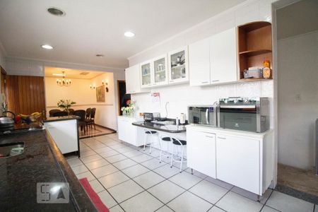 Casa à venda com 405m², 5 quartos e sem vaga Casa à venda com 405m², 5 quartos e sem vagacozinha