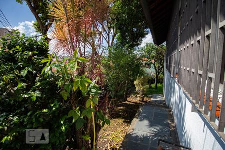 Casa à venda com 405m², 5 quartos e sem vaga Casa à venda com 405m², 5 quartos e sem vagajardim