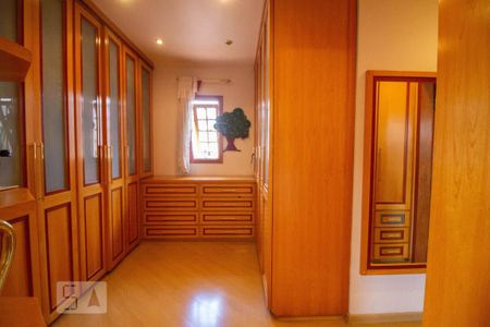 Casa à venda com 405m², 5 quartos e sem vaga Casa à venda com 405m², 5 quartos e sem vagacloset quarto 2